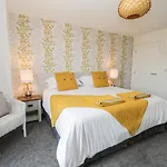 Manor Heath - The Penthouse Apartment Scarborough
