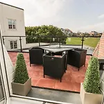 Manor Heath - The Penthouse Apartment *