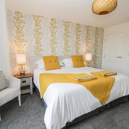 Manor Heath - The Penthouse شقة سكرابورو