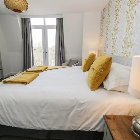 Manor Heath - The Penthouse * Scarborough