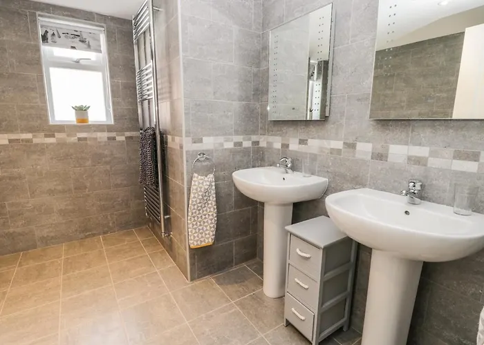 Апартаменты Manor Heath - The Penthouse