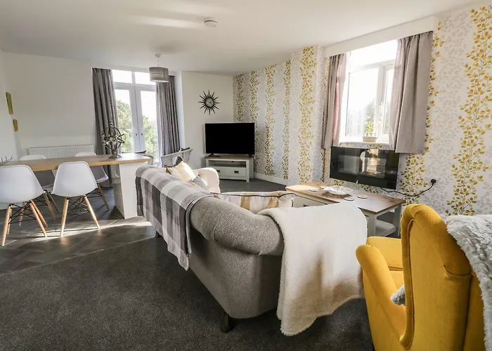 Апартаменты Manor Heath - The Penthouse *